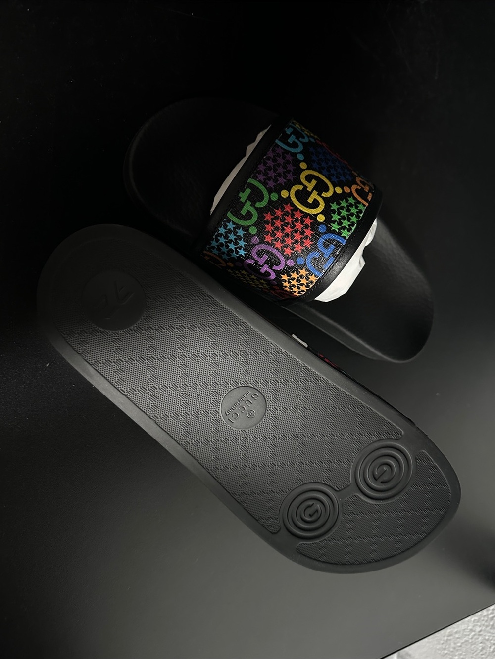 Gucci Black Slides with Multicolor Rainbow GG Print - Picture 2 of 5